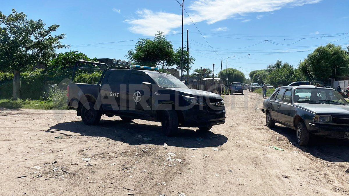 Más de 190 Policías de diversas dependencias participaron de uno de los cinco megaoperativos que se realizaron en la causa Más de 190 Policías de diversas dependencias participaron de uno de los cinco megaoperativos que se realizaron en la causa