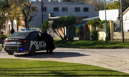 Un nene de 9 años está grave tras caer de un camión en Santo Tomé. Un nene de 9 años está grave tras caer de un camión en Santo Tomé.