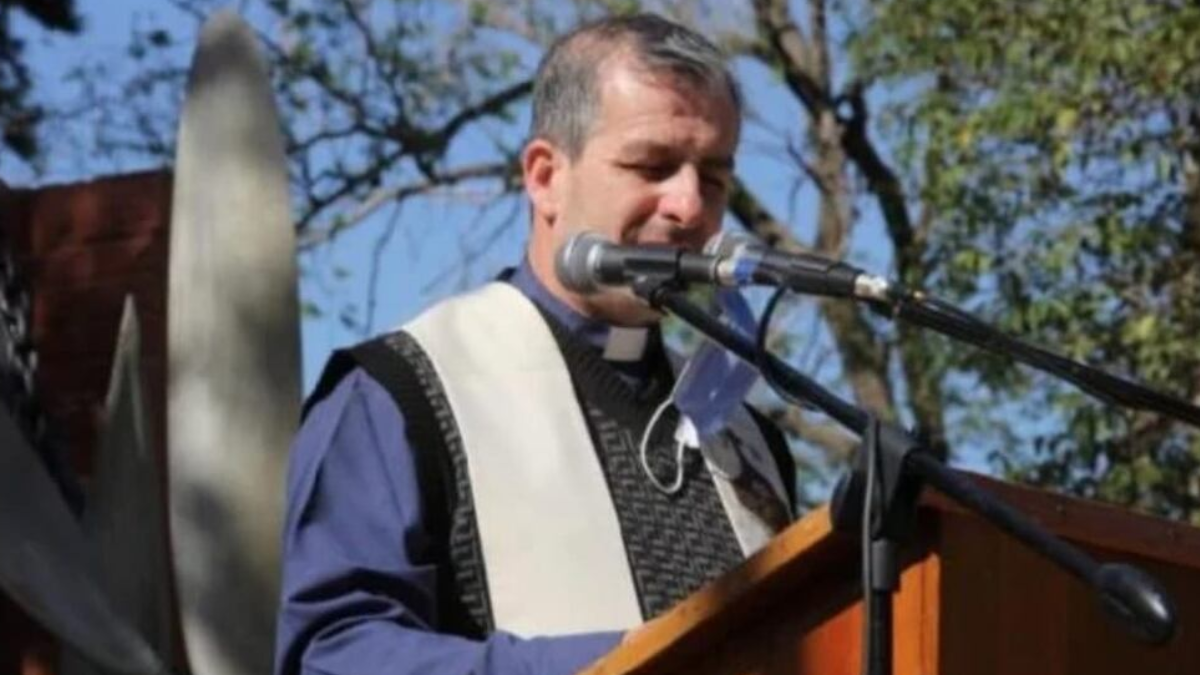 Investigan al párroco de Deán Funes por supuesta conducta sexual inapropiada. Investigan al párroco de Deán Funes por supuesta conducta sexual inapropiada.
