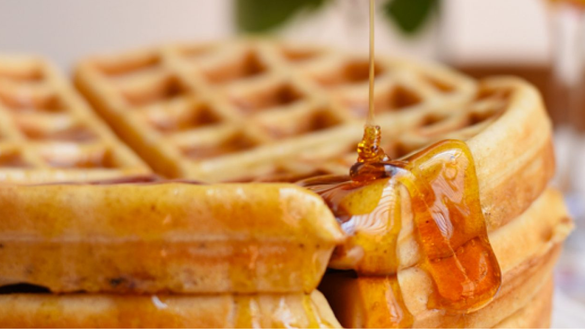 La receta fácil y rápida para hacer waffles en casa. 