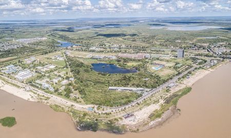 El director de Obras y Servicios Públicos de la UNL aclaró que hace 20 años que la universidad planifica usar el terreno, y que está por fuera de la reserva. El director de Obras y Servicios Públicos de la UNL aclaró que hace 20 años que la universidad planifica usar el terreno, y que está por fuera de la reserva.