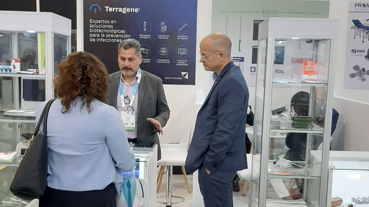 Destacada participación santafesina en eventos internacionales destinados a los sectores apícola y de la salud