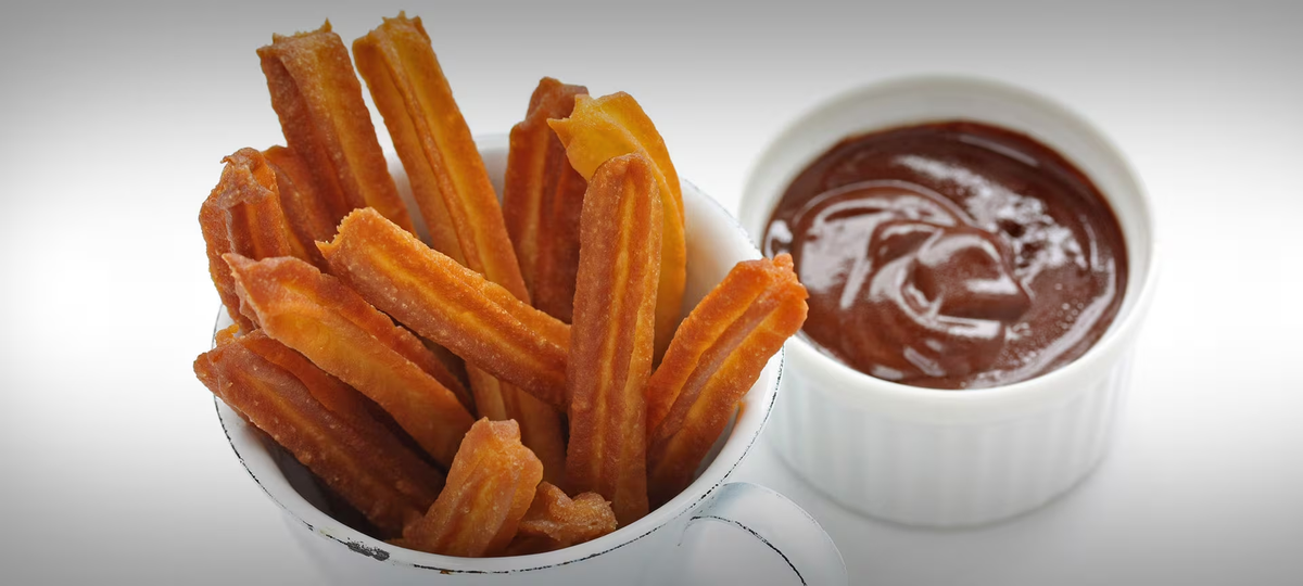 Los churros son una opción rica y fácil de hacer en casa para disfrutar en familia. Los churros son una opción rica y fácil de hacer en casa para disfrutar en familia.
