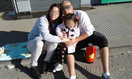 La bala del policía rebotó en el piso y dio en el abdomen de la niña, que falleció a los pocos minutos. La bala del policía rebotó en el piso y dio en el abdomen de la niña, que falleció a los pocos minutos.