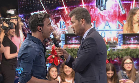 Tinelli apuró en vivo a su productor para que respondiera sobre el contrato de una de sus bailarinas y hasta Pampita exigió reveer la situación. &nbsp;