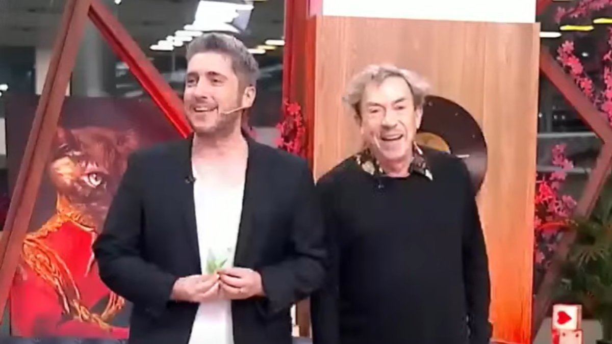 Aníbal Pachano visitó el nuevo ciclo de Jey Mammon en Net TV. Aníbal Pachano visitó el nuevo ciclo de Jey Mammon en Net TV.