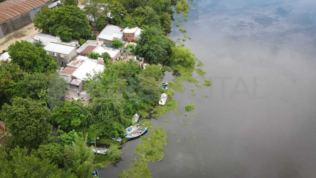 El impacto de la crecida del río en Cayastá. El impacto de la crecida del río en Cayastá.