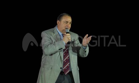 El intendente de Santa Fe, Juan Pablo Poletti, se diferenció de los dichos del mandatario provincial y expresó que prefiere una lista de unidad. El intendente de Santa Fe, Juan Pablo Poletti, se diferenció de los dichos del mandatario provincial y expresó que prefiere una lista de unidad.