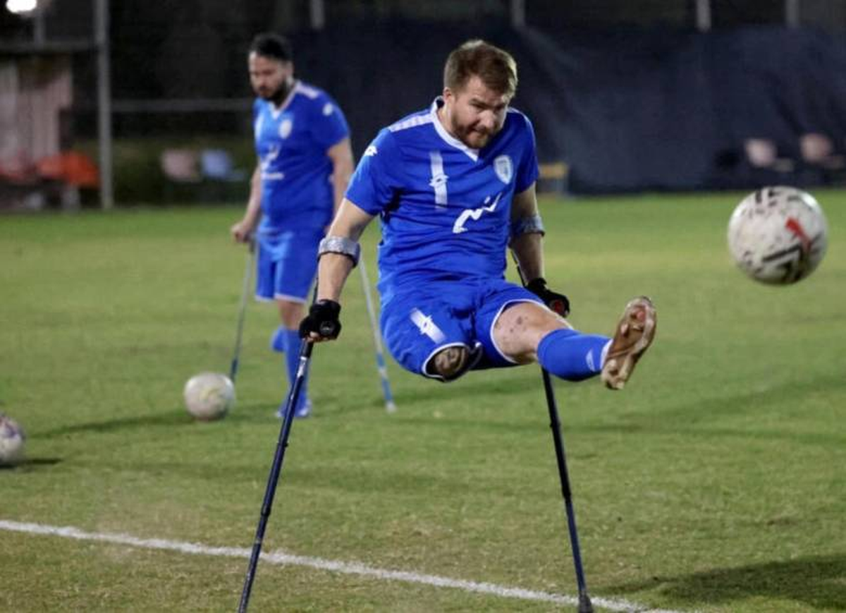Ben Binyamin es figura del fútbol, para amputados en Israel. Ben Binyamin es figura del fútbol, para amputados en Israel.