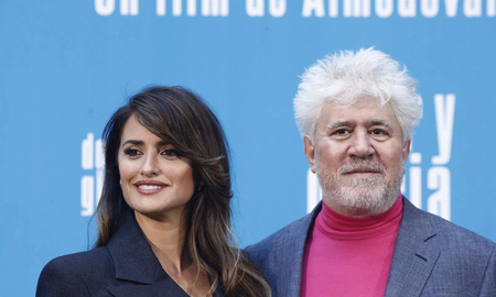 Si bien Bardem y Cruz son dos prolíficos actores, no hay para ellos satisfacción más grande que sentarse con sus hijos a ver películas y charlar de las pequeñas cosas de la vida. “Nos tienen en sus manos. Pasar dos semanas fuera de casa me parte el corazón, pero no solo emocionalmente, sino que tengo síntomas físicos, reveló Javier Bardem en una entrevista con “Esquire”. Si bien Bardem y Cruz son dos prolíficos actores, no hay para ellos satisfacción más grande que sentarse con sus hijos a ver películas y charlar de las pequeñas cosas de la vida. “Nos tienen en sus manos. Pasar dos semanas fuera de casa me parte el corazón, pero no solo emocionalmente, sino que tengo síntomas físicos, reveló Javier Bardem en una entrevista con “Esquire”.