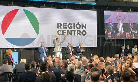 El gobernador de Córdoba, Martín Llaryora, aseguró que “creemos, claramente, que los países que salen adelante son los países que generan trabajo. El gobernador de Córdoba, Martín Llaryora, aseguró que “creemos, claramente, que los países que salen adelante son los países que generan trabajo.