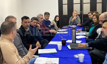 Empresarios, funcionarios y concejales analizaron cambios y el contexto actual. Empresarios, funcionarios y concejales analizaron cambios y el contexto actual.