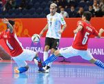 La Selección Argentina de futsal goleó a Paraguay y clasificó a cuartos del Mundial de Lituania. La Selección Argentina de futsal goleó a Paraguay y clasificó a cuartos del Mundial de Lituania.