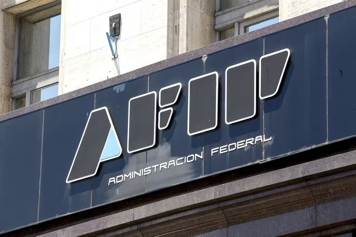 La AFIP habría intimado a 2800 individuos de alto poder adquisitivo.