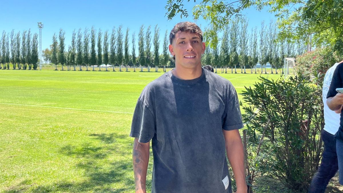 Leandro Allende habló en conferencia de prensa en el predio 4 de Junio de Colón.