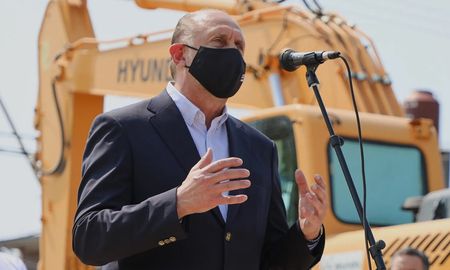 Omar Perotti reconoció que la coyuntura es difícil para la construcción. Omar Perotti reconoció que la coyuntura es difícil para la construcción.