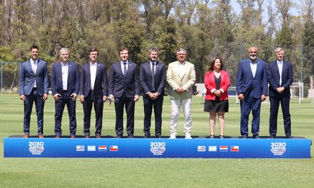 Desde el predio de AFA, autoridades de Argentina, Uruguay, Paraguay y Chile presentaron su candidatura para organizar el Mundial 2030. Desde el predio de AFA, autoridades de Argentina, Uruguay, Paraguay y Chile presentaron su candidatura para organizar el Mundial 2030.