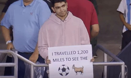 Un hincha de Inter de Miami, se hizo viral por viajar cerca de 2 mil kilómetros para ver un partido de su equipo, pues pensó que vería al argentino Lionel Messi. Un hincha de Inter de Miami, se hizo viral por viajar cerca de 2 mil kilómetros para ver un partido de su equipo, pues pensó que vería al argentino Lionel Messi.