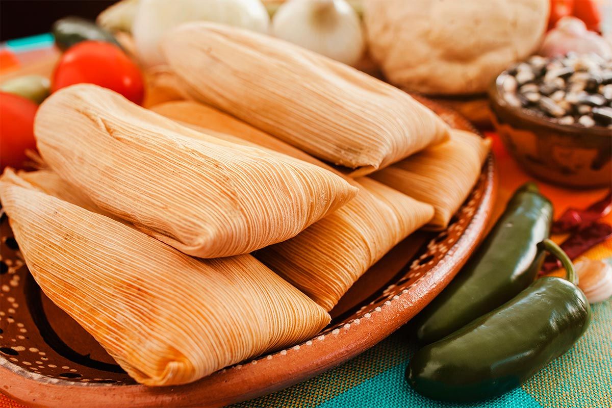 Sin harina ni manteca: cómo hacer unos tamales épicos con pocos ingredientes