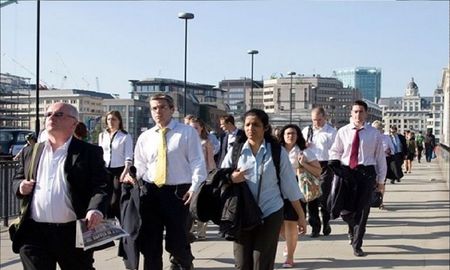 Casi 650.000 trabajadores perdieron sus empleos en el Reino Unido Casi 650.000 trabajadores perdieron sus empleos en el Reino Unido