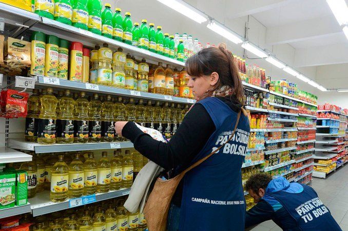 El Gobierno admite que deberá revisar la proyección de la inflación para 2016
