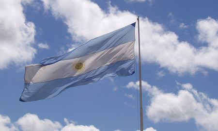 No se trata simplemente de pedir ayuda divina, sino de buscar la paz y la sabiduría para afrontar los retos que se nos presentan. No se trata simplemente de pedir ayuda divina, sino de buscar la paz y la sabiduría para afrontar los retos que se nos presentan.