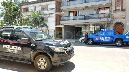 Con el objetivo de determinar las características del hecho, personal de la Agencia de Investigación Criminal trabaja en el departamento de General López al 2900.
