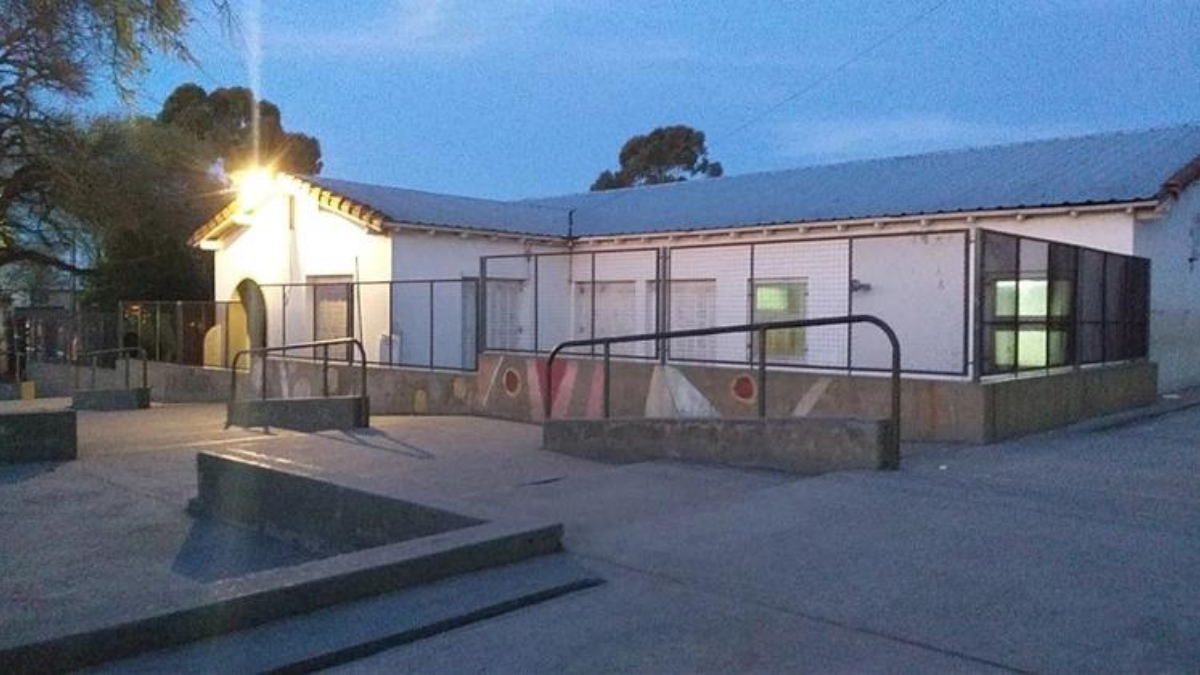 Tragedia en Batán: una nena de 12 años sufrió una muerte súbita dentro del colegio.