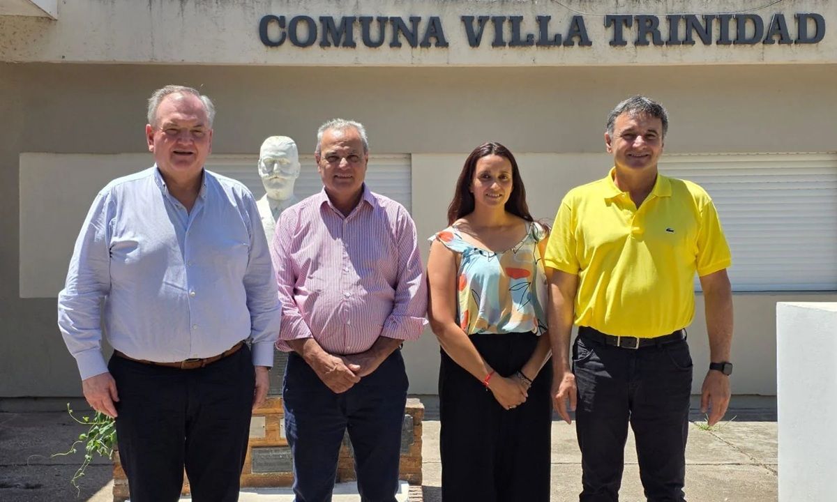 Felipe Michlig y Marcelo Gonz&aacute;lez desplegaron una amplia agenda de trabajo en San Crist&oacute;bal y Villa Trinidad.