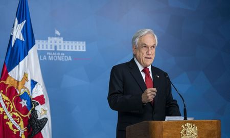 pinera firmo el decreto que convoca al plebiscito constitucional del 26 de abril pinera firmo el decreto que convoca al plebiscito constitucional del 26 de abril