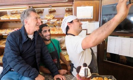 su panaderia fue parte de la campana de macri: ahora no puede pagar el tarifazo su panaderia fue parte de la campana de macri: ahora no puede pagar el tarifazo