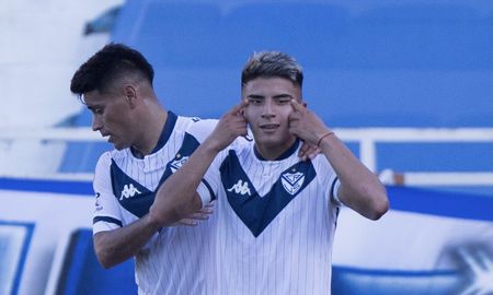 velez vencio a aldosivi de la mano de almada y orellano velez vencio a aldosivi de la mano de almada y orellano