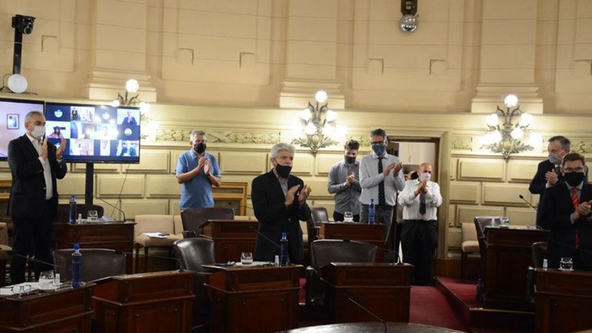 Mientras fiscales del MPA intentan invetigar a un miembro del Senado por posibles delitos