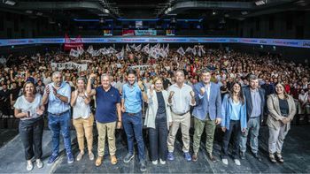El acto multitudinario contó con la participación de más de tres mil personas, según dijeron desde Provincias Unidas. 
