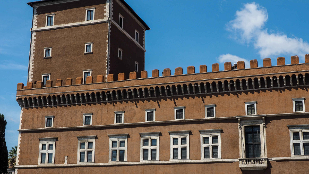 El monumento en el que se estrelló el dron es el Palazzo Venezia, que guarda un museo en su interior.