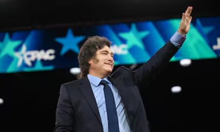 En una entrevista con Alejandro Fantino, el Presidente dijo que no seguirá en política más allá de su eventual segundo mandato. En una entrevista con Alejandro Fantino, el Presidente dijo que no seguirá en política más allá de su eventual segundo mandato.