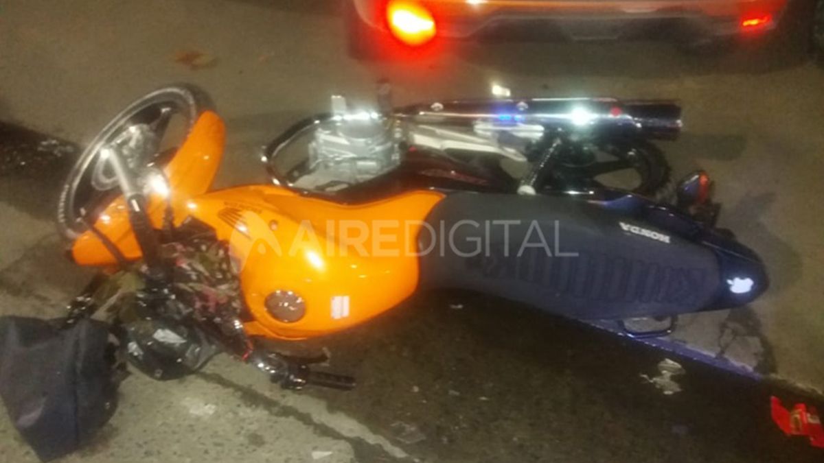 La moto que atropell&oacute; a Laura P&eacute;rez. Foto tomada minutos despu&eacute;s del accidente