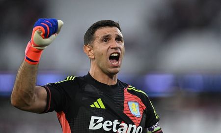 El Dibu Martínez, el único argentino presente en el equipo ideal del 2024 según la IFFHS El Dibu Martínez, el único argentino presente en el equipo ideal del 2024 según la IFFHS