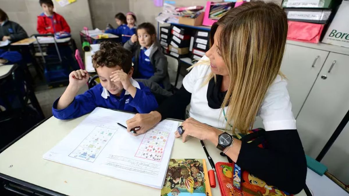 El Gobierno destacó la aceptación de los docentes a la extensión horaria. 