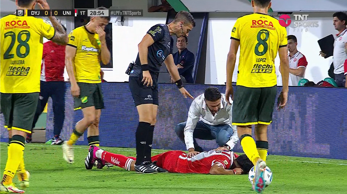 Joaquín Mosqueira, otro lesionado en Unión vs. Defensa y Justicia. Joaquín Mosqueira, otro lesionado en Unión vs. Defensa y Justicia.