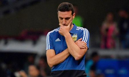 Conmebol puede suspender la doble fecha de Eliminatorias Sudamericanas si los países europeos no permiten la salida de jugadores sudamericanos. Conmebol puede suspender la doble fecha de Eliminatorias Sudamericanas si los países europeos no permiten la salida de jugadores sudamericanos.