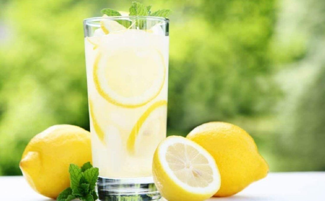 5 grandes beneficios de beber limonada en el desayuno
