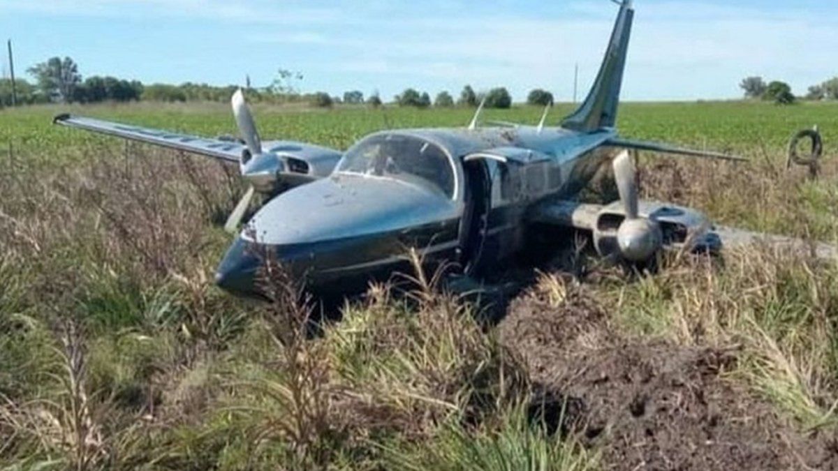 La avioneta trasladaba a cuatro estadounidenses que salieron ilesos tras el siniestro.