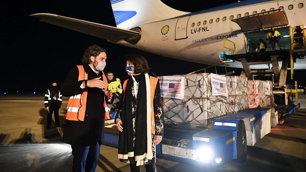 Las dosis llegaron desde Estados Unidos en dos aeronaves Airbus 330-200 que despegaron desde la ciudad de Memphis.