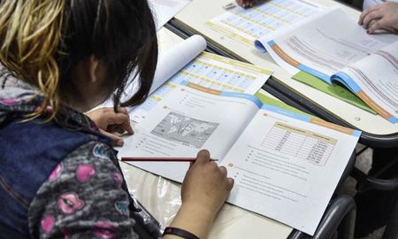 Según un informe, 3 de cada 4 estudiantes de 15 años no pueden resolver un problema de regla de tres simple. Según un informe, 3 de cada 4 estudiantes de 15 años no pueden resolver un problema de regla de tres simple.