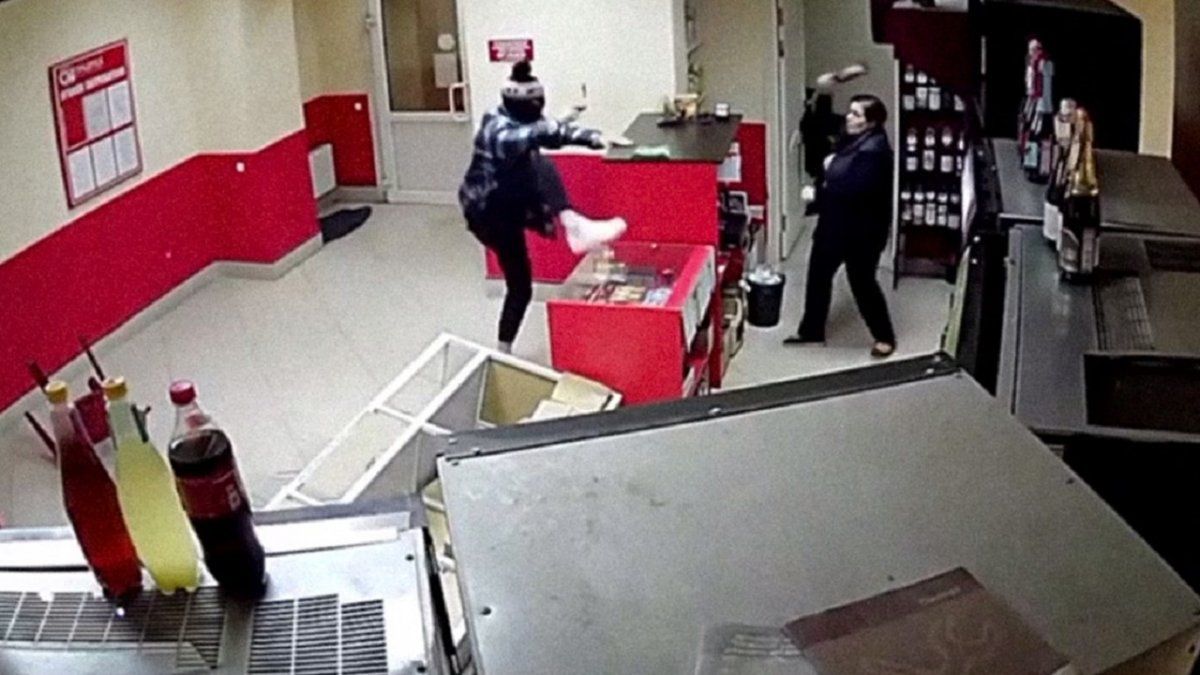 Un hombre robó un café con un objeto plástico en forma de pistola y ahora puede terminar preso.