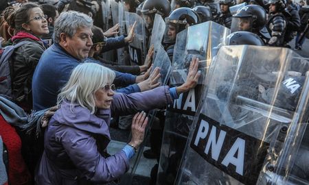 Un amparo buscaba impedir la intervención de fuerzas federales. Un amparo buscaba impedir la intervención de fuerzas federales.
