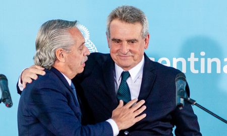 Agustín Rossi es el nuevo jefe de Gabinete. Venía de dirigir la Agencia Federal de Inteligencia. Agustín Rossi es el nuevo jefe de Gabinete. Venía de dirigir la Agencia Federal de Inteligencia.
