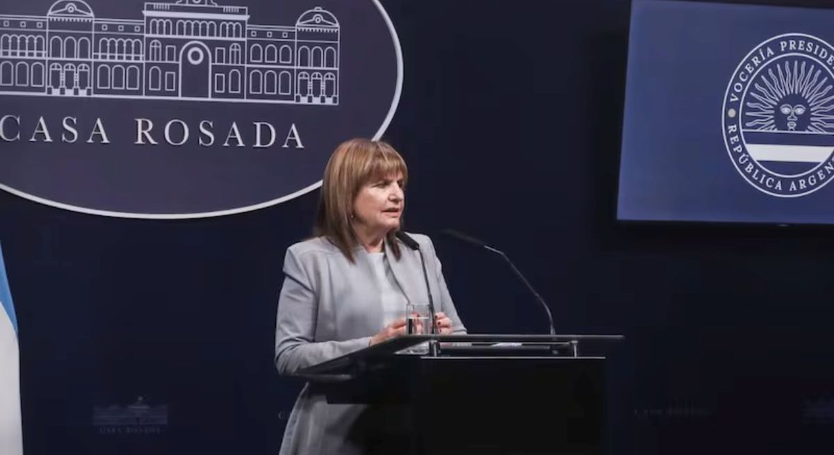 En su último acto como ministra de Seguridad