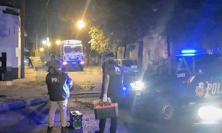 Pasaje Ludueña y Carriego, en barrio Ludueña de la ciudad de Rosario: allí balearon el camión Pasaje Ludueña y Carriego, en barrio Ludueña de la ciudad de Rosario: allí balearon el camión